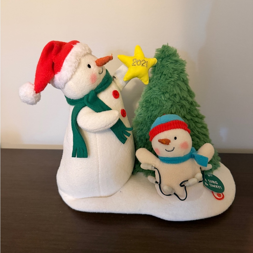 Hallmark 2021 Jingle Pals Tabletop Display - Like New
